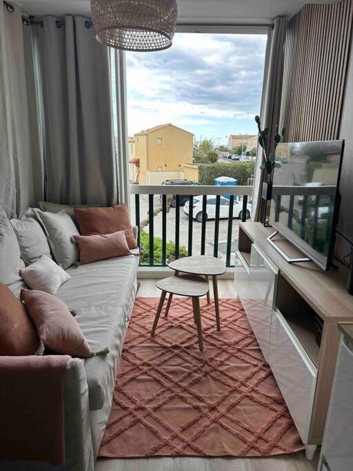 Mon Appart A La Plage, Piscine, Wifi, Tv Фронтіньян Екстер'єр фото